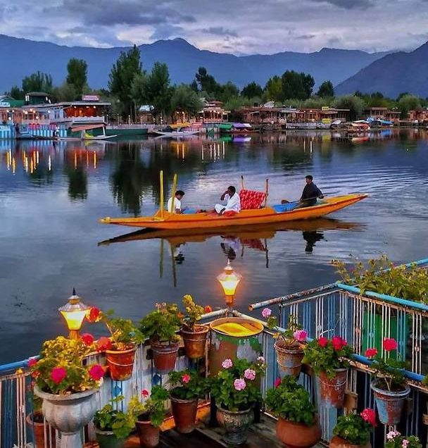 6 Nights 7 Days Kashmir Tour Package from Pune